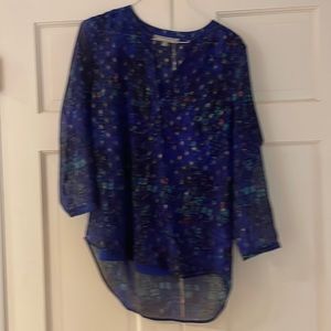daniel rainn top, size small, royal Blue with pink and gold design.